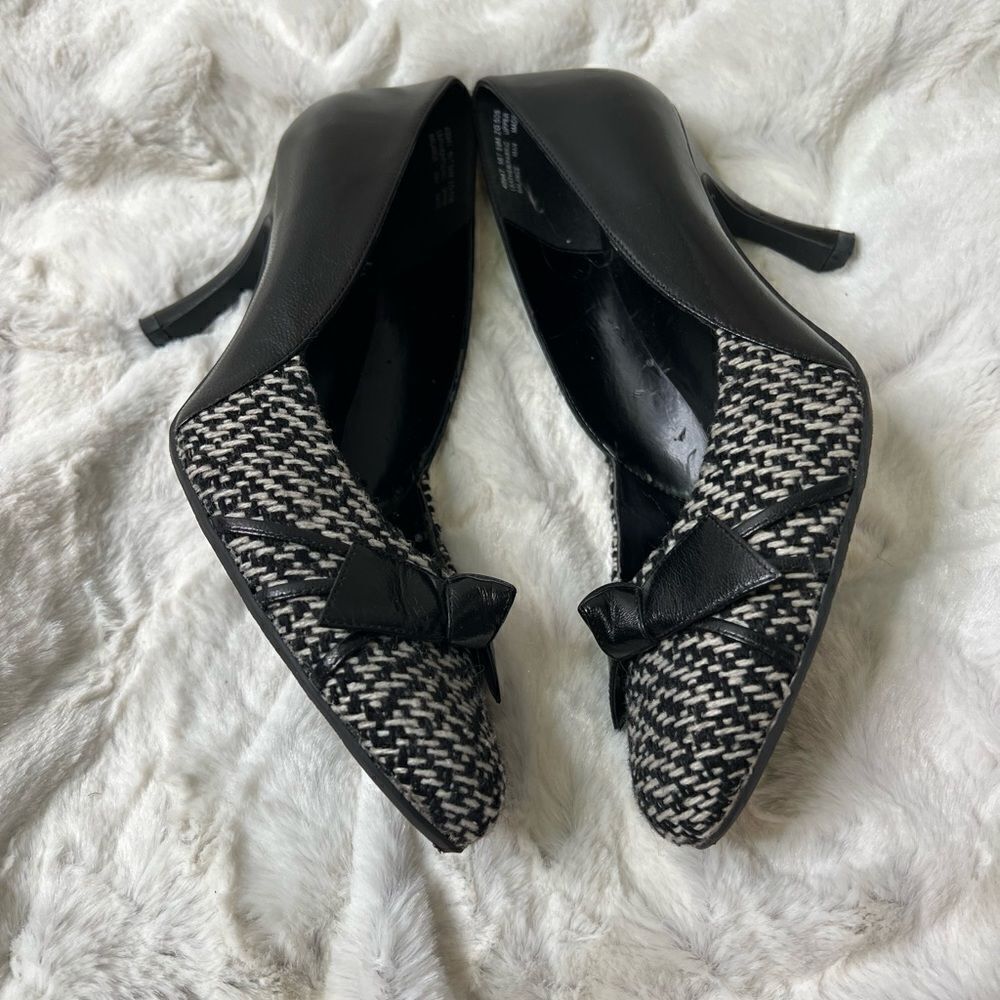 Apostrophe Heels - Picture 3 of 10